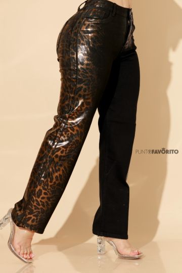 Pantalon negro con animal print
