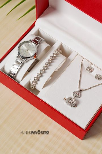 RELOJ PLATEADO.