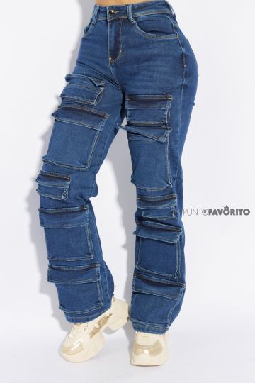 Pantalon para dama con varios bolsillos