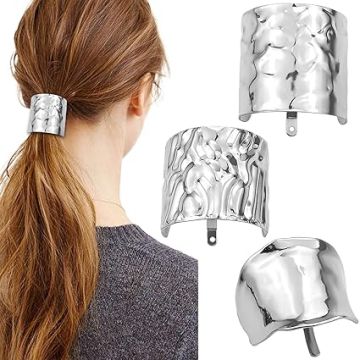 COLA CON ACCESORIO DE METAL PLATEADO