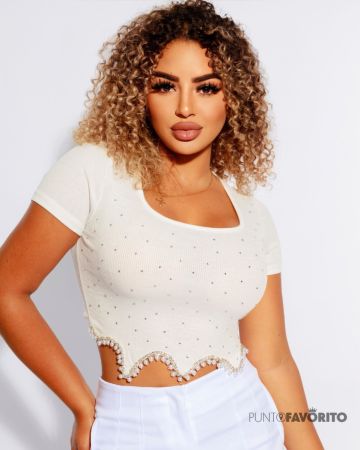 Blusa de dama con perlas