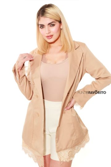 Blazer con encaje