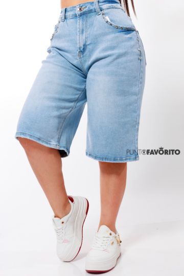 Short para dama con brillo en las bolsas